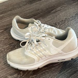Nike Running Shoes Size 7.5, White
